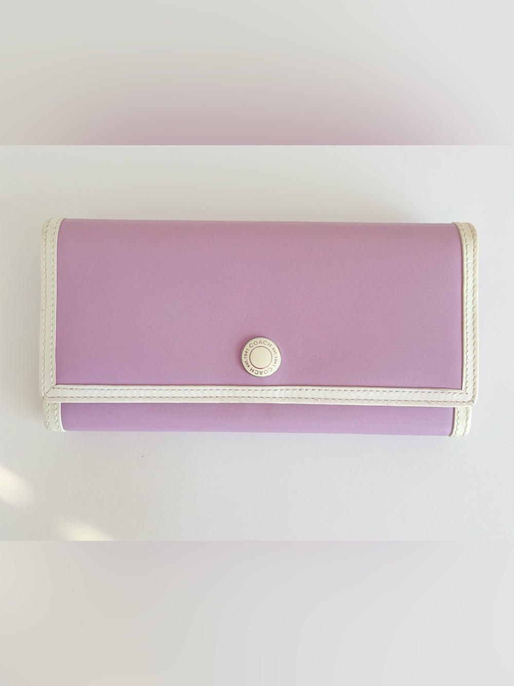 COACH - Lavender Leather Continental Wallet